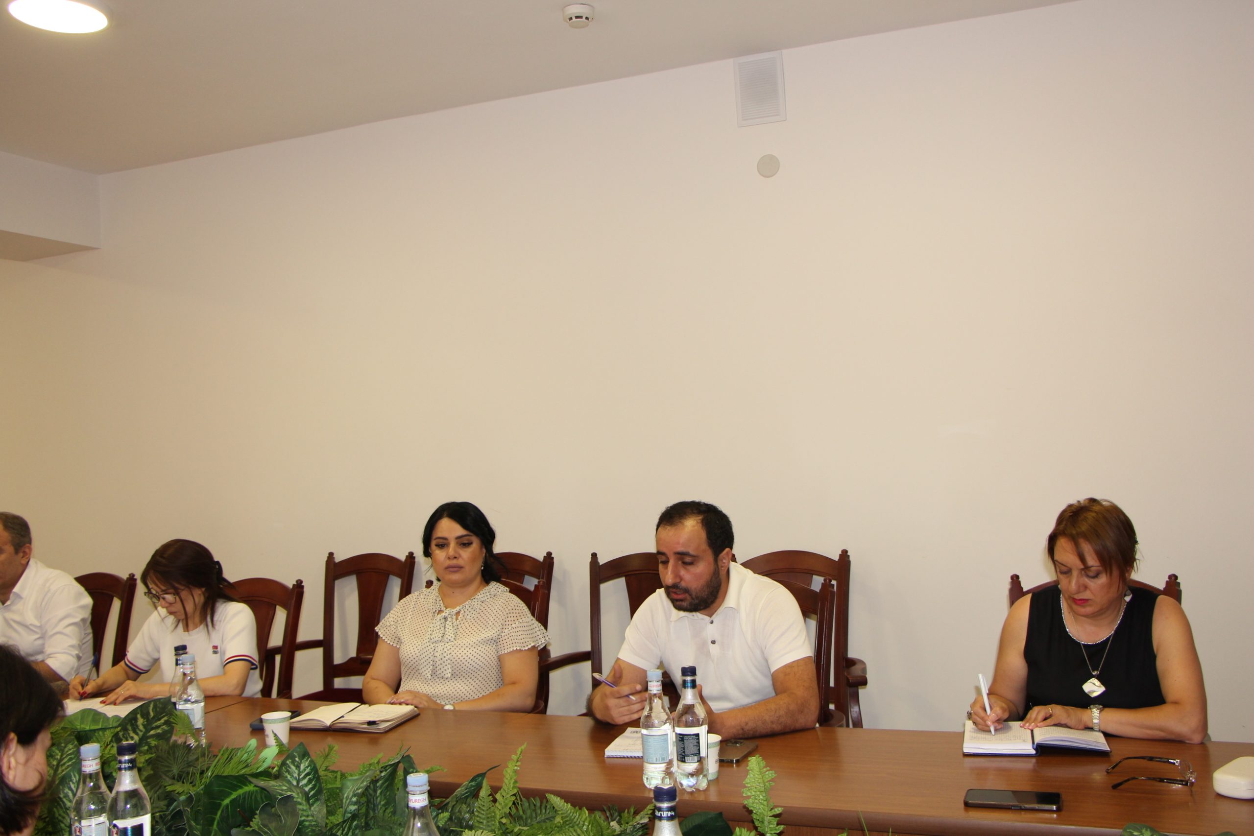 The regular meeting of the Working Group on the livestock animal identification and registration program was held
